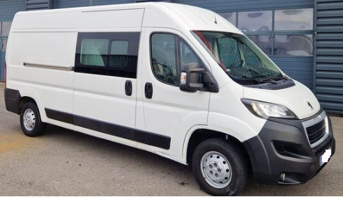 Tovorni kombi za prevoz blaga